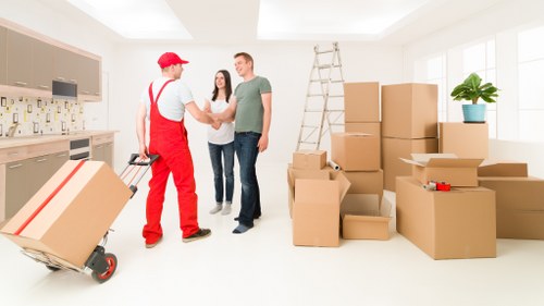 Local moving truck service for Kentish Town residents and businesses