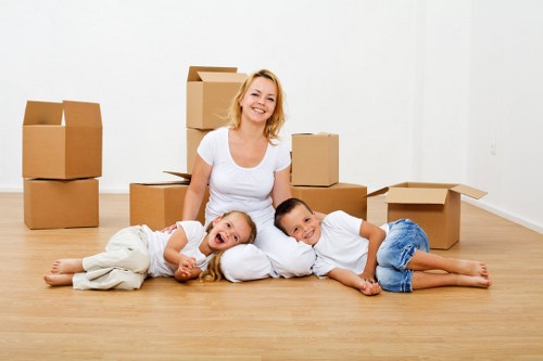 Household removals support for flats and homes in Kentish Town