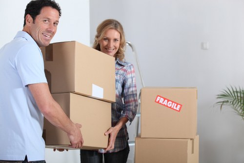 Residential and commercial packing and unpacking support in Kentish Town